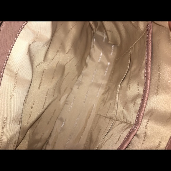 ⭐️HOST PICK⭐️ NWT 💯% Authentic Michael Kors medium Cynthia satchel - Picture 10 of 15